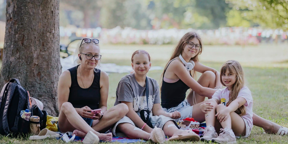 Poletni art kamp: Potujoči cirkus nerodne Avguštine Poletni art kamp: Potujoči cirkus nerodne Avguštine